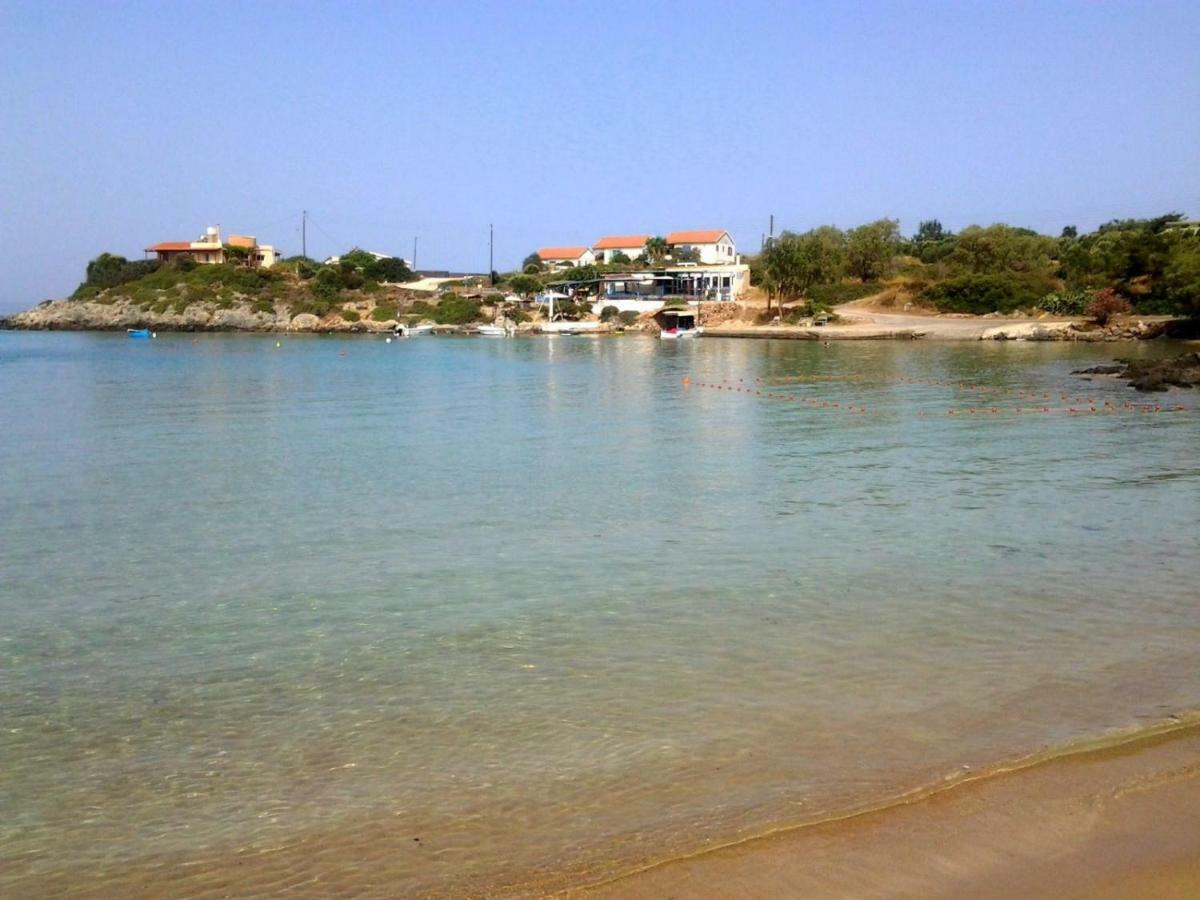 Villa Helen 200m from the beach in Tersanas Exteriör bild